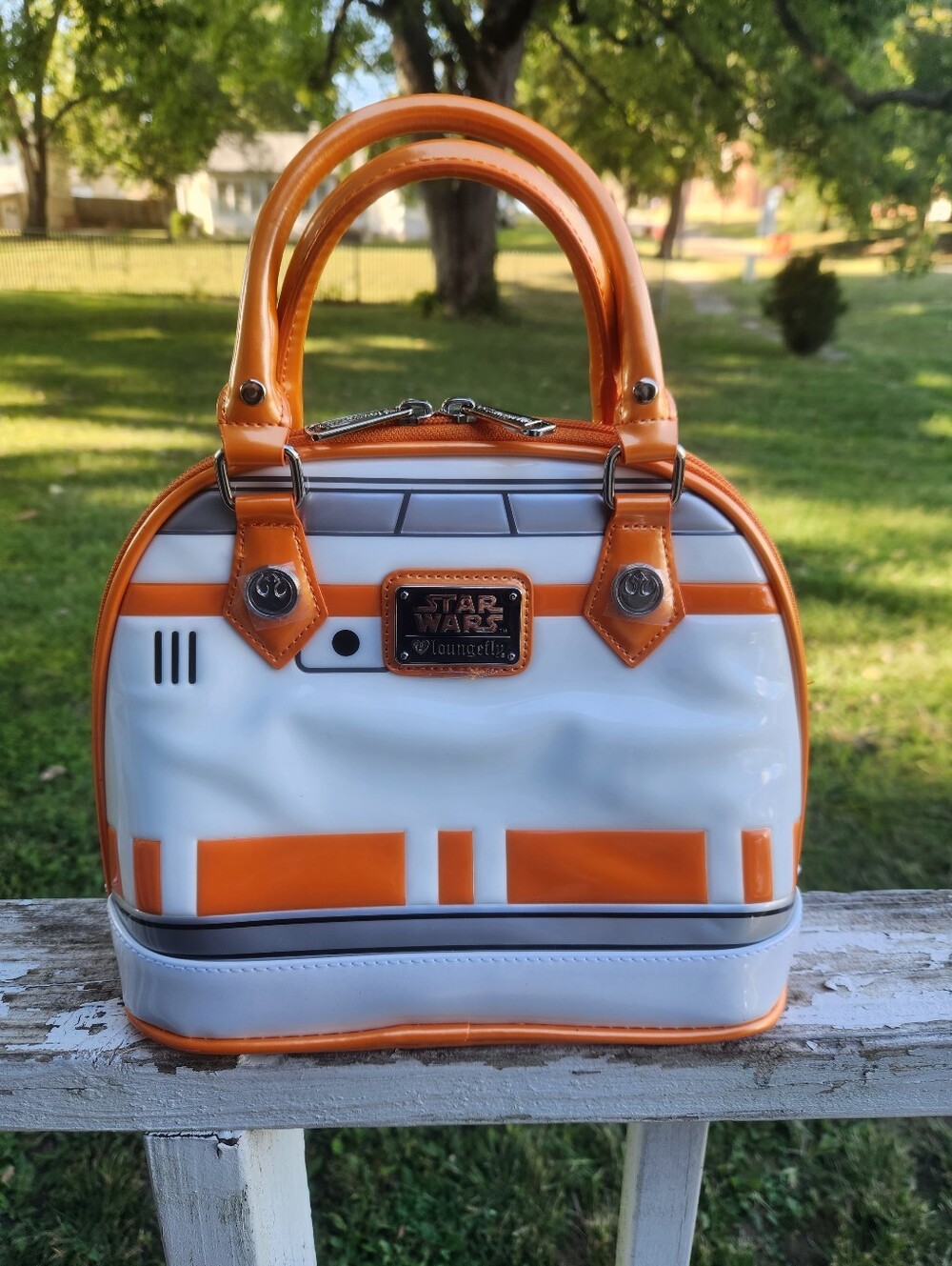 Disney Loungefly BB-8 Star Wars Patent Dome. The Force Awakens NWOT - Picture 3 of 12
